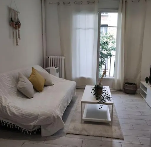 Nice Ville: Cosy White